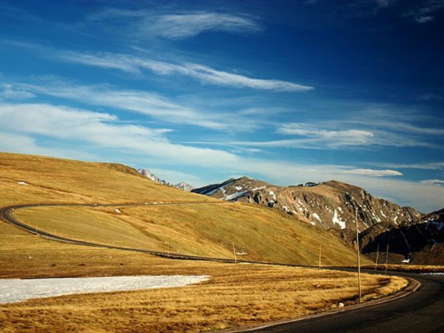 Crews close Trail Ridge Road in Rocky Mountain National Park