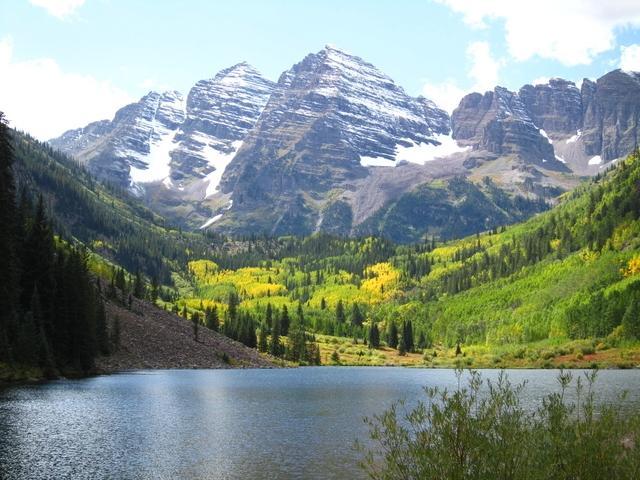 3 rescued from 14er after snow, hail storm