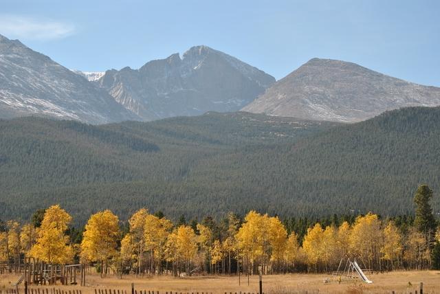 Off-duty park volunteer dies in fall at Rocky Mountain National Park