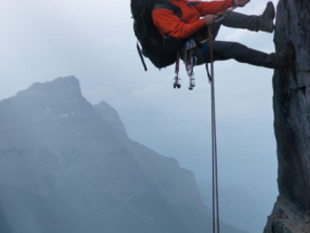 Man falls to death climbing Navajo Peak in Boulder County
