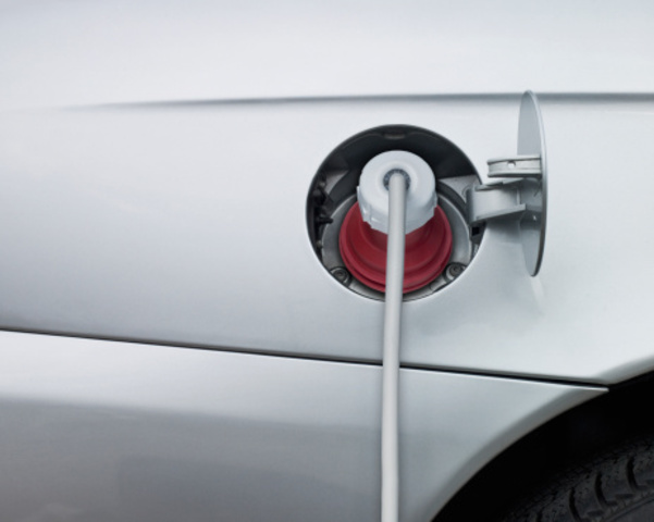 Colorado part of 7-state plan to build electric car charging stations along major corridors