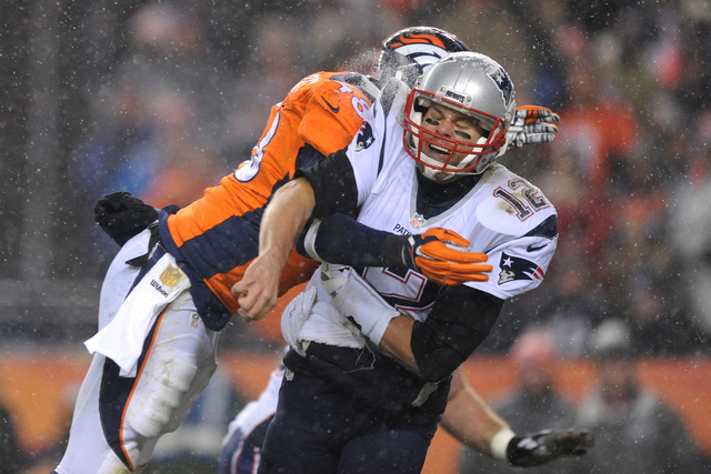 Broncos lose Shaq Barrett for a few weeks, Jeff Heuerman out for season