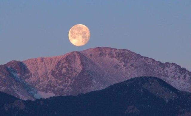 Skier, ID'd as a Colorado Springs teacher, dies after falling from Pikes Peak