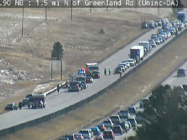 Multi-vehicle crash closes northbound I-25 just south of Larkspur