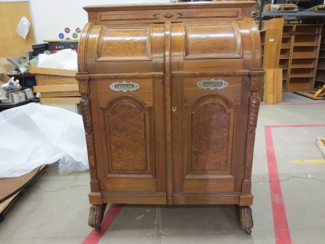 CU Boulder's 140-year-old Wooten Antique Desk Might Be Worth More CU Boulder's 140-year-old Wooten antique desk might be worth more than your car - Denver7 TheDenverChannel.com - CU Boulder's 140-year-old Wooten Antique Desk Might Be Worth More
