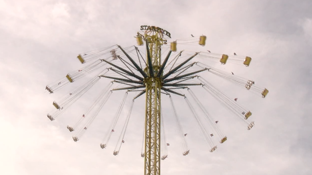 photos new swing ride at elitch gardens spins riders 17 stories in star flyer elitches