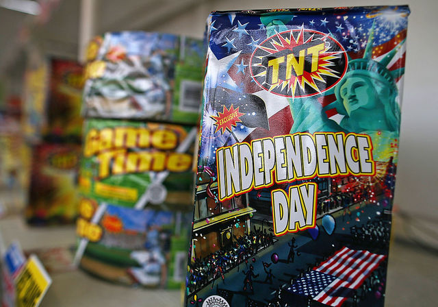 Aurora lifts ban on fireworks in city limits