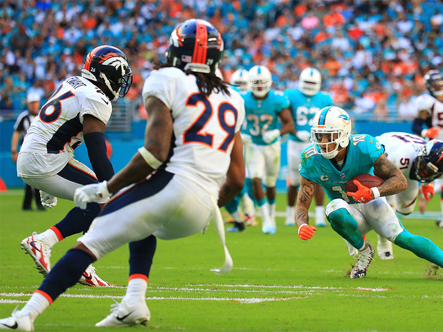 Broncos drop eighth straight in ugly loss to Dolphins