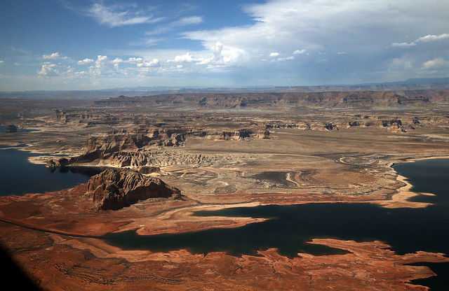 Water levels continue to drop at Lake Mead, Lake Powell