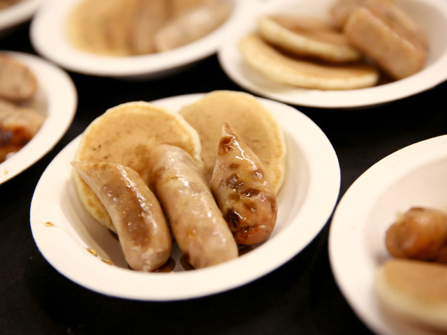 Some Bob Evans sausage links recalled, may contain plastic