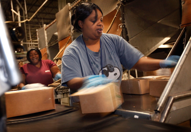 Looking for a job? UPS to hire more than 1,300 in Denver area