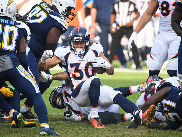 McManus' FG as time expires lifts Denver over Los Angeles