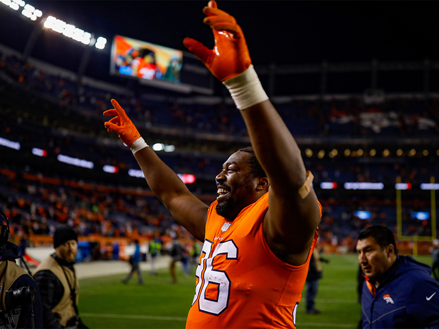 Broncos snap Steelers' six-game winning streak 24-17