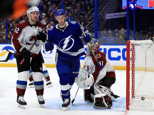 Stamkos has 4 points, Lightning beat Avalanche 7-1